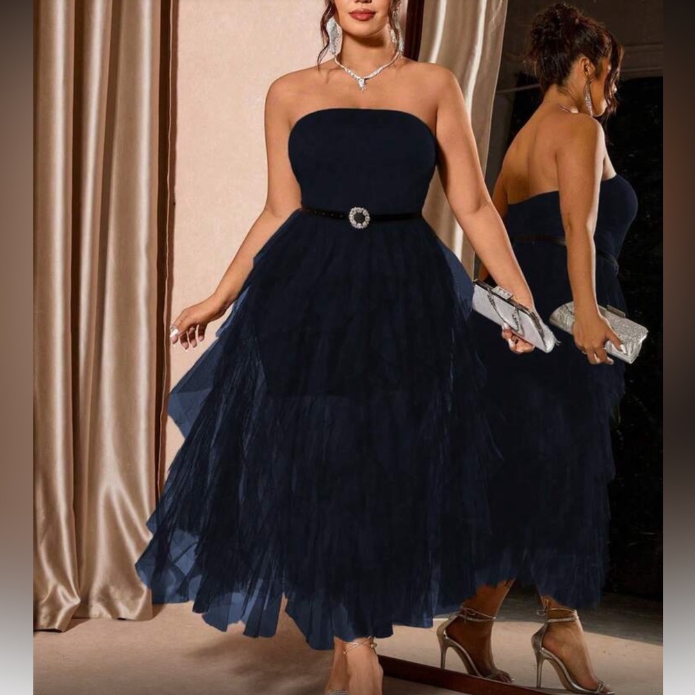 Elegant Burgundy Strapless Evening Dress